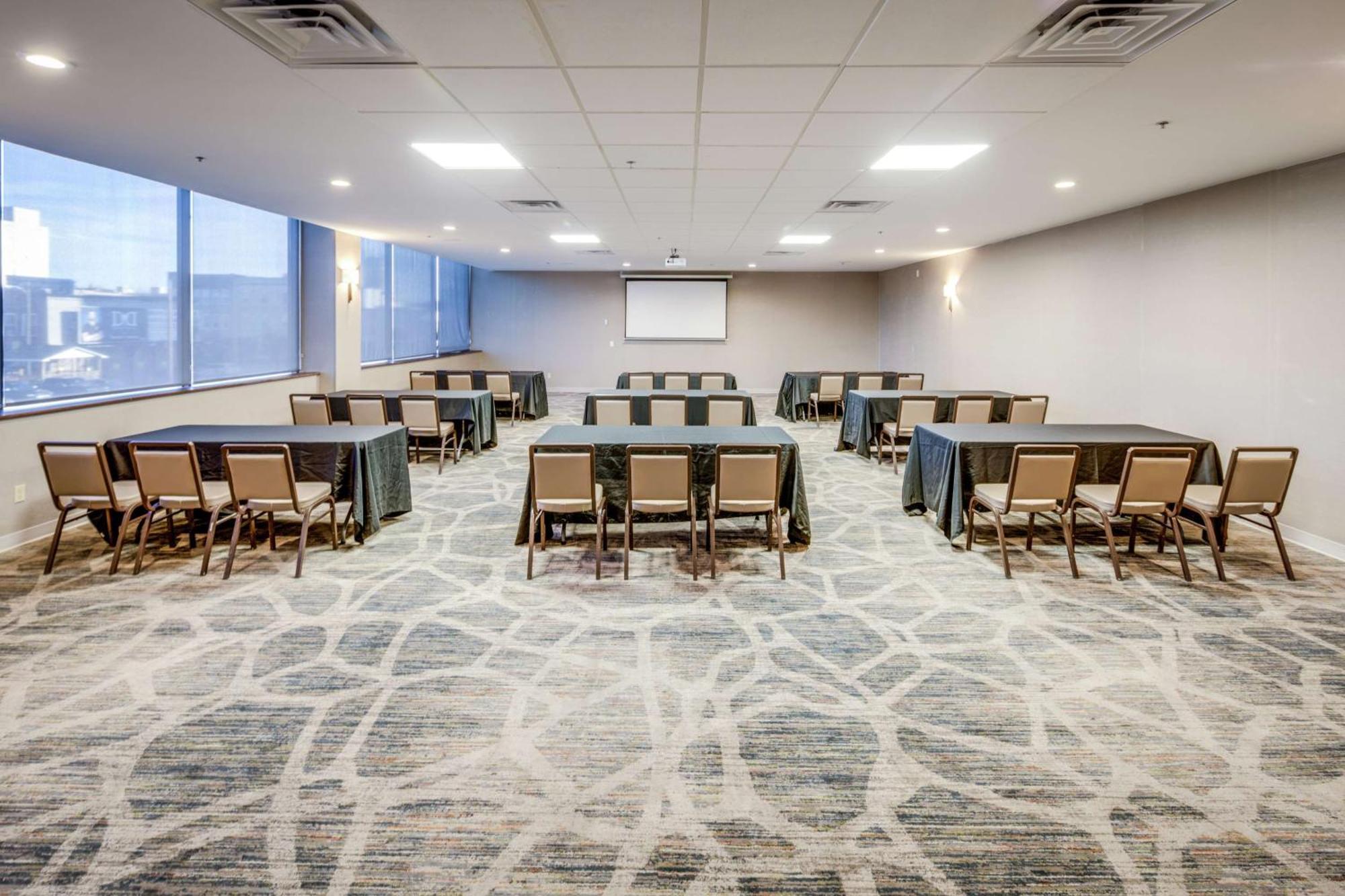 Doubletree By Hilton Huntington, Wv Hotel Exterior photo