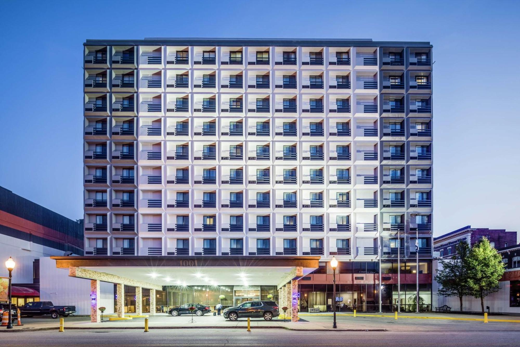 Doubletree By Hilton Huntington, Wv Hotel Exterior photo