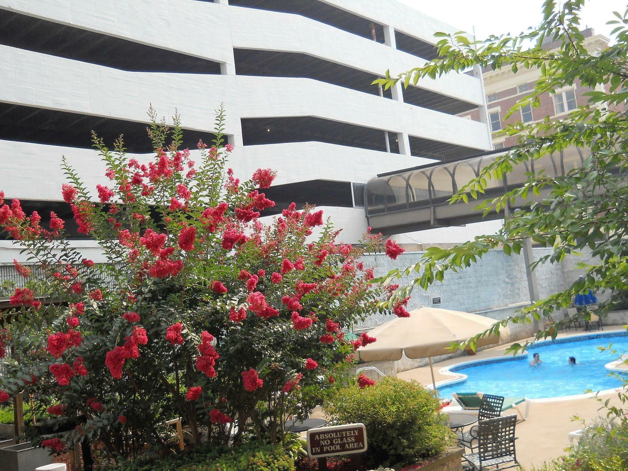 Doubletree By Hilton Huntington, Wv Hotel Exterior photo